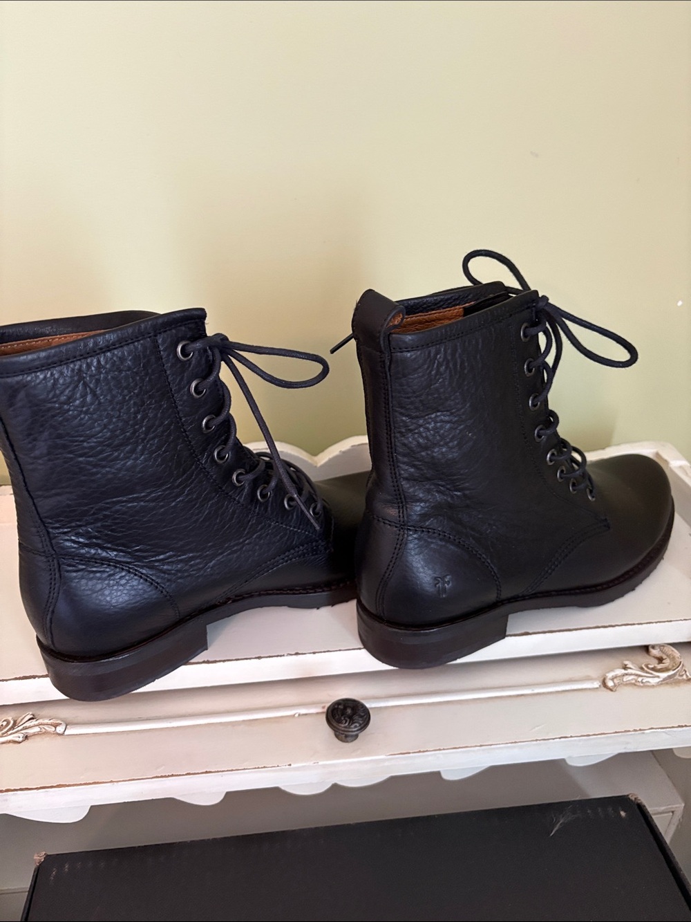NIB - Frye Veronica Black Leather Combat Boots - Size 8 - Picture 5 of 12